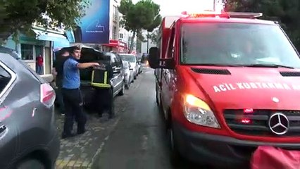 Sıkışan yavru köpeği itfaiyeci kurtardı - BURSA