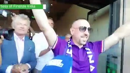 لقطة:كرة قدم: ريبيري يصل الى فلورنسا إستعداداً للإنتقال الى فيورنتينا