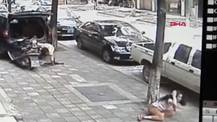 Boşanma duruşması öncesi karısına motorla çarpıp, palayla saldırdı