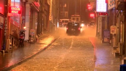 Tokat'ta sağanak hayatı olumsuz etkiledi