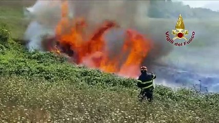 Fabriano (AN) - Incendio ad Argignano, bruciano 5mila metri quadrati di vegetazione (22.08.19)