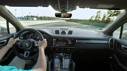 The Porsche Cayenne Turbo S E-Hybrid sets an unusual lap record