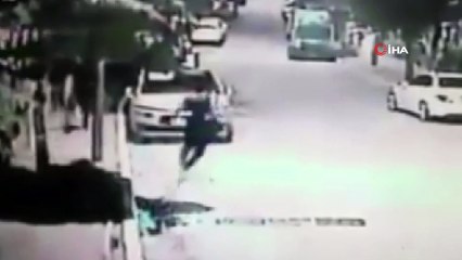 Üsküdar’da nefes kesen hırsız polis kovalamacası kamerada