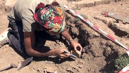 Bitlis Kalesi’nde Osmanlı padişahlarının sikkeleri bulundu