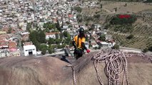 İZMİR Atatürk maskı profesyonel dağcılar tarafından temizlendi