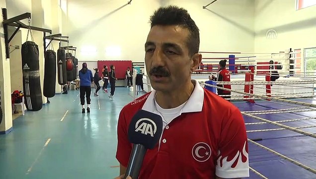 Kadın milli boksörler gözünü madalyaya dikti - KASTAMONU