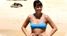 Denize giren Zehra Çilingiroğlu, bikinisinin azizliğine uğradı