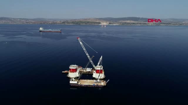 Çanakkale 1915 Çanakkale Köprüsü'nün ayakları yükseliyor