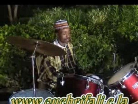 Salh lbacha maken yaghn awdi