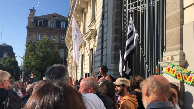 Pesticides. Les soutiens à Langouët prennent le micro à Rennes