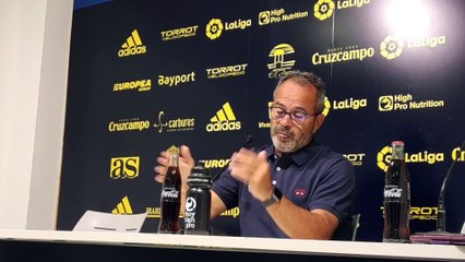 Cervera Analiza el Mercado de Fichajes en el Cádiz