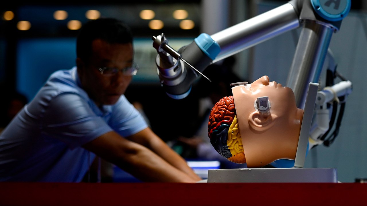 Cutting-edge robots showcased at Beijing’s 2019 World Robot Conference