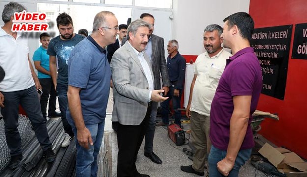 (22 Ağustos 2019) MELİKGAZİ BELEDİYESİ OKULLARDA BAKIM ONARIM ÇALIŞMASI BAŞLATTI