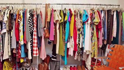 LOOK WHAT I FOUND IN THE THRIFT STORE! There are always treasures. s1e2 ( May 2019 )