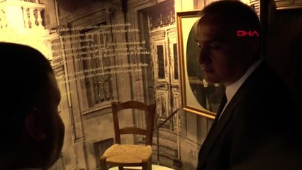 Bakan Ersoy, Lefkoşa'da Alparslan Türkeş'in evini ziyaret etti