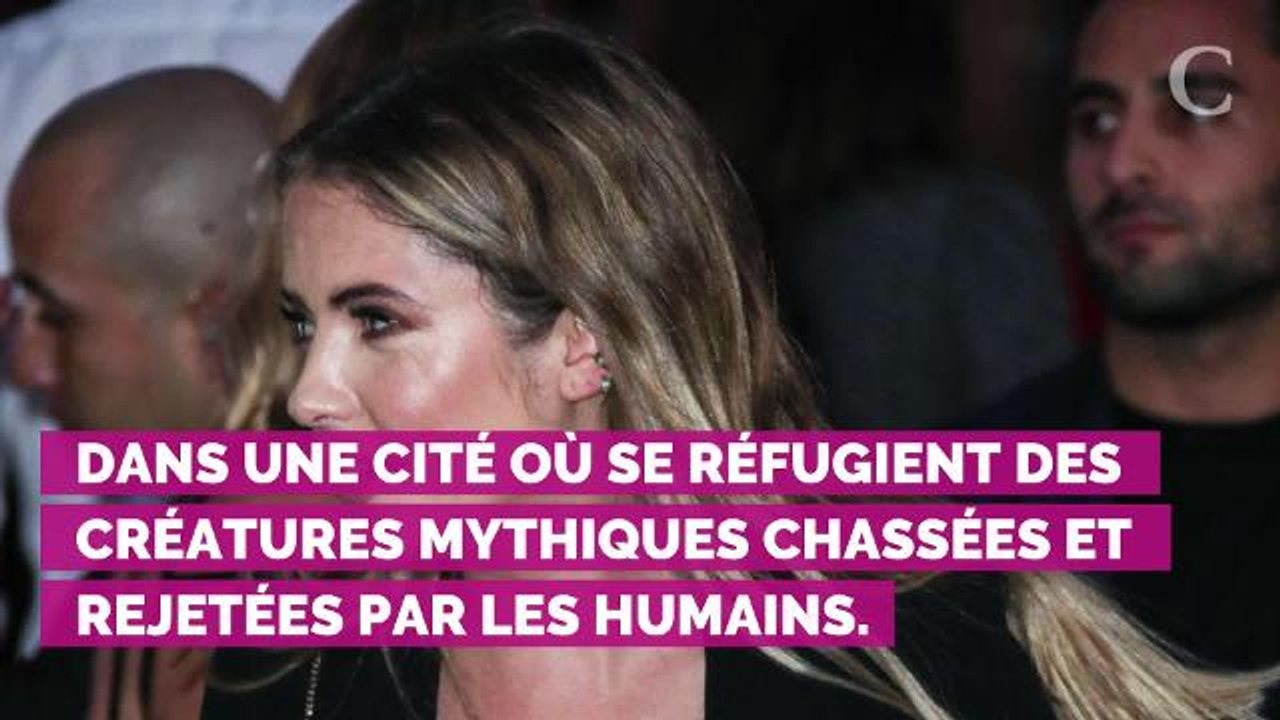 PHOTOS. Ashley Benson dégaine un décolleté ravageur pour l'avant-première de la série de sa chérie Cara Delevigne