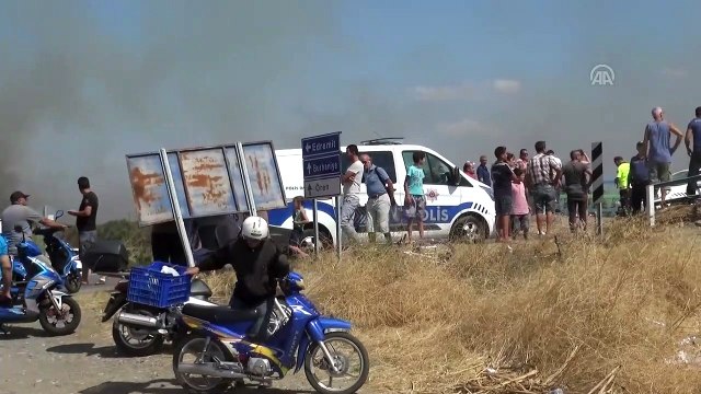 Edremit Körfezi'nde sazlık alanda yangın (3) - BALIKESİR
