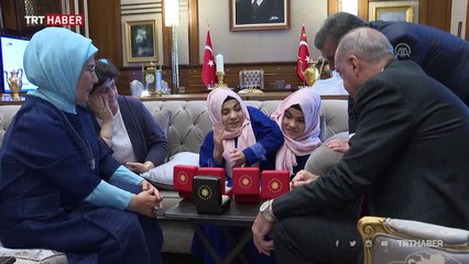 Cumhurbaşkanı Erdoğan siyam ikizlerini kabul etti