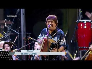 Celso Piña era el más grande de sus hermanos y en el escenario