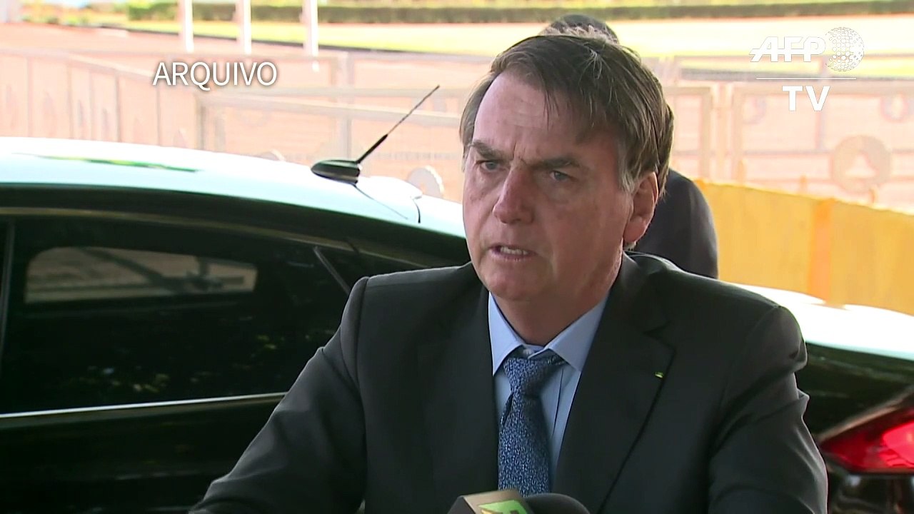 Bolsonaro rebate Macron