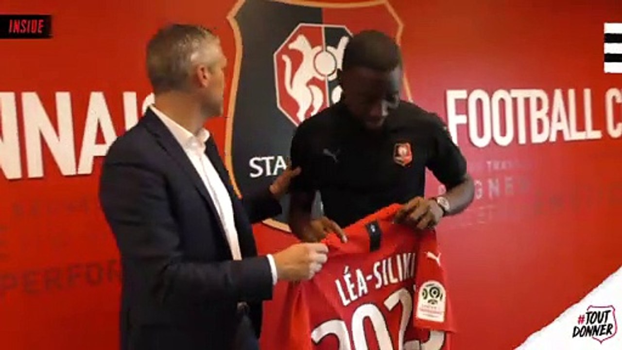 James Lea Siliki Rouge et Noir jusqu'en 2023