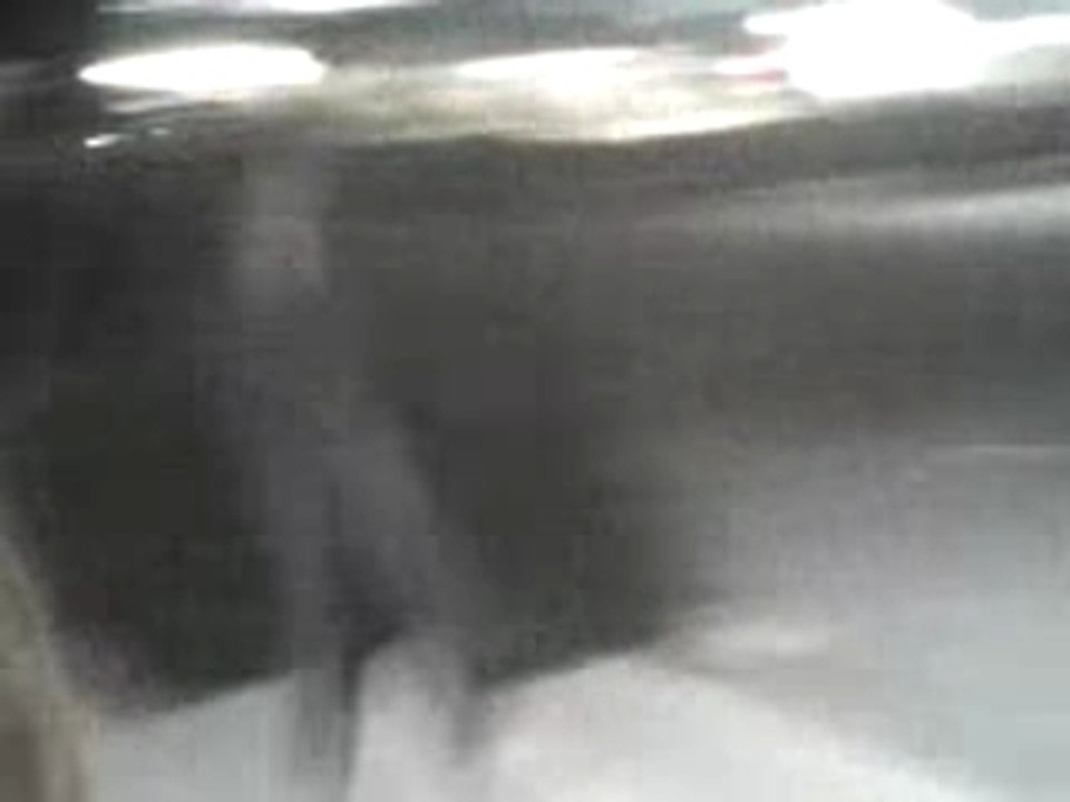 Verrückter junge beim skaten (ICHLOL)