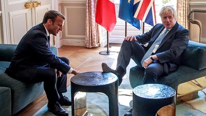 Scherz oder schlecht erzogen? BoJo und der Fuß auf dem Tisch - 5 Tweets