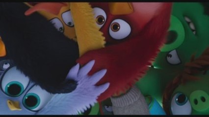 Pájaros sinvergüenzas y chicos que no saben besar se enfrentan en la cartelera