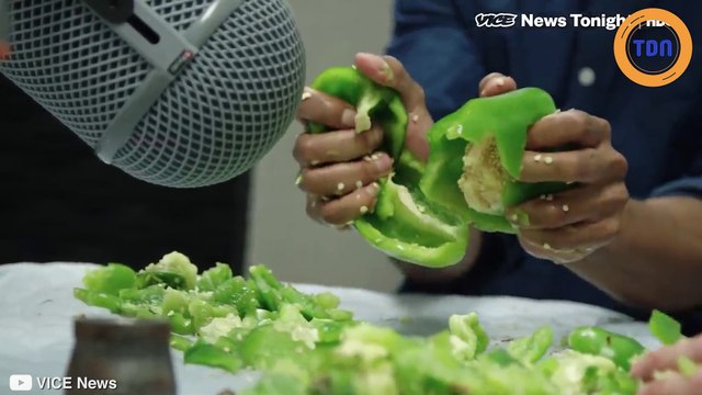 Les brui­tages de Mortal Kombat sont réali­sés avec...des fruits !