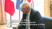 Johnson stellt Fuß auf Macrons Tisch