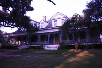 പ്രേതബാധ കൊണ്ട് വിലക്കപ്പെട്ട ലോകത്തെ സ്ഥലങ്ങൾ | Oneindia Malayalam