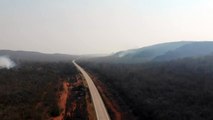 Bolívia recebe avião cisterna para combater incêndio florestal