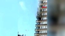 DHA DIŞ- Londra'da 24 katlı apartmanda yangın