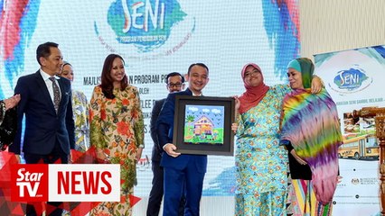 Maszlee launches Cendana’s Arts Education Programme