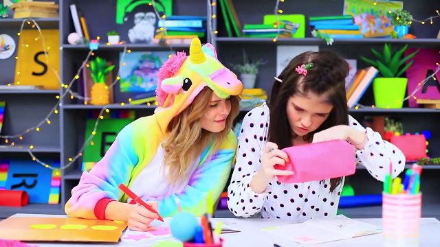 ¡RETO DE LOS CHALLENGES! 10 ÚTILES ESCOLARES DE UNICORNIO vs ÚTILES ESCOLARES DE ELFO