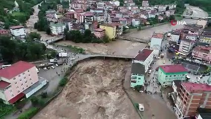 Samsun Terme'de sel suları köprüyü aldı götürdü