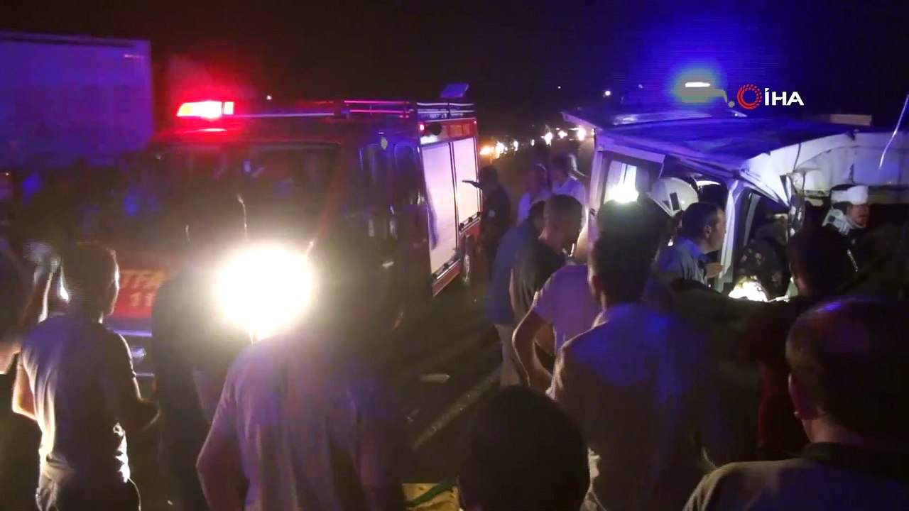 Düğün dönüşü feci kaza: 4 ağır 3’ü çocuk 8 yaralı