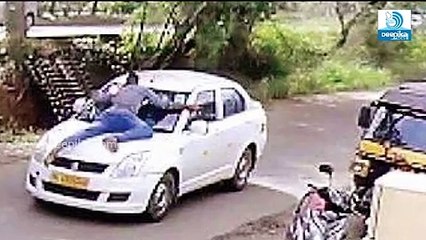 ബോ​ണ​റ്റി​ൽ വീ​ണ യു​വാ​വു​മാ​യി കാ​ർ ഓടിയത് അ​ര കിലോ​മീ​റ്റ​ർ