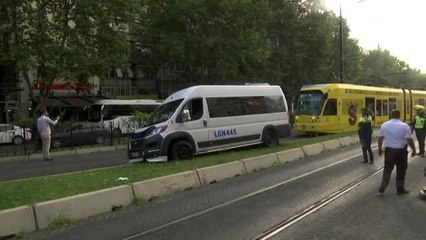 Tramvay yolunda kaza