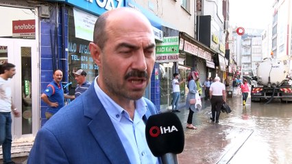 Terme sele teslim...Şehir merkezindeki dükkanlar ve evler 1 metreye kadar su altında kaldı