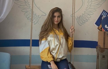 حلا الترك تشعل مواقع التواصل بحركات رقصها الغريبة في المنزل