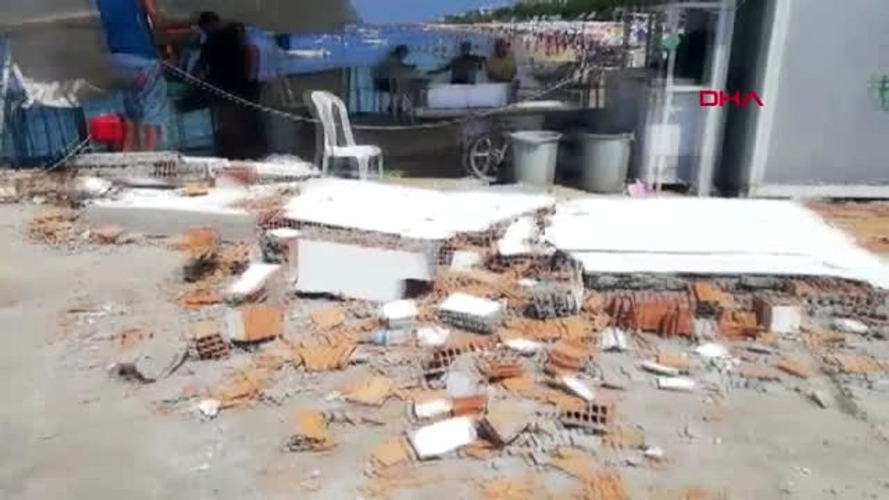 Balıkesir Avşa Adası'nda feribot iskeleye çarptı