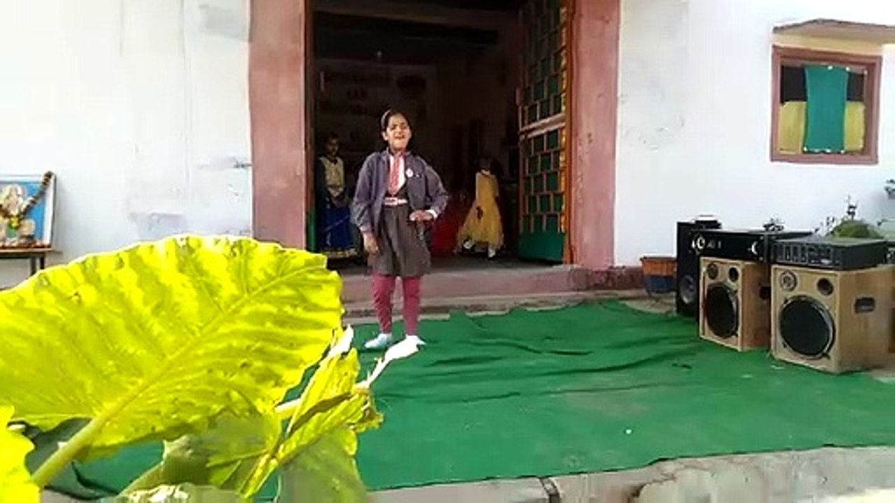 Disha Dubey dance