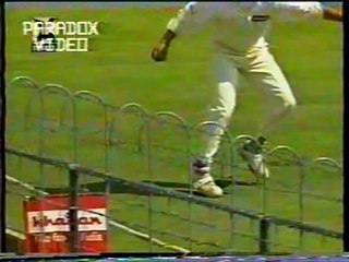 Shoaib Akhtar - Consequtive Yorkers to Dravid & Sachin -