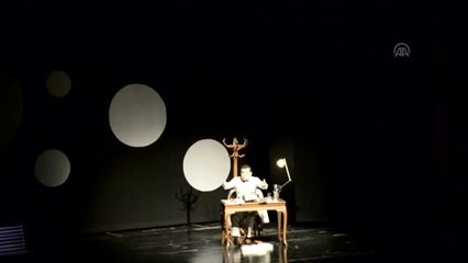 Sabahattin Ali'yi konu alan "Aldırma Gönül" Bursa'da sahnelendi