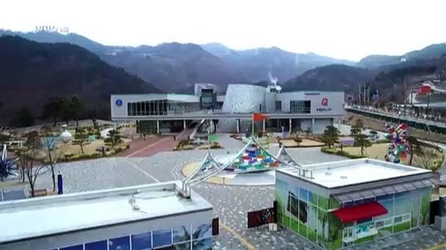 [UHD 다큐 풍경] 산과 바다가 함께 수놓은 절경…삼척