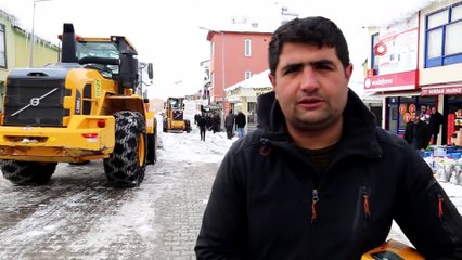 Varto Belediyesinden kar temizleme çalışması