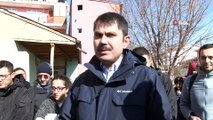 Çevre ve Şehircilik Bakanı Murat Kurum, deprem bölgesinde incelemelerde bulundu