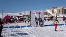 Bitlis'te kayaklı koşu müsabakaları başladı