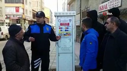 Deprem nedeniyle bilgilendirici afişler asıldı